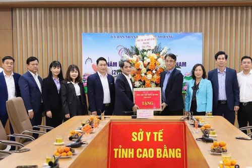 Bí thư Tỉnh ủy Phan Thăng An chúc mừng các đơn vị y tế tỉnh nhân Ngày Thầy thuốc Việt Nam