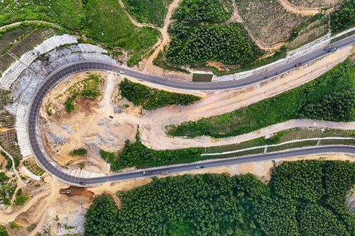 Cao tốc Quy Nhơn – Pleiku: 'Giải phóng mặt bằng đến đâu, thi công đến đó'