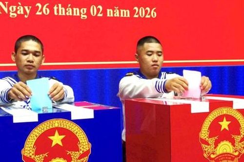 Vùng 2 Hải quân tổ chức bầu cử sớm cho lực lượng làm nhiệm vụ trên biển