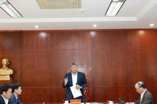 Phó Chủ tịch UBND thành phố Nguyễn Mạnh Quyền làm việc với Sở Nông nghiệp và Môi trường Hà Nội