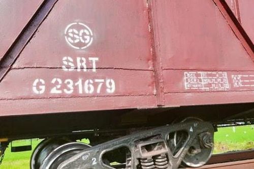 Nhiều đoàn tàu khách xuất phát từ Hà Nội phải dừng chờ do sự cố tàu hàng ở Đà Nẵng