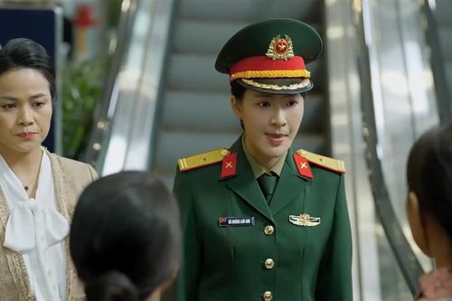 Khải Phong thổ lộ tình cảm sau khi đưa Lam Anh ra khỏi 'điểm nóng' tại ngân hàng