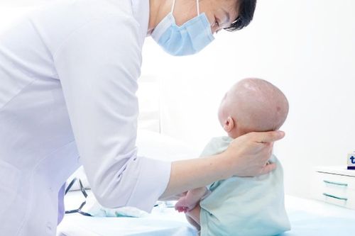 Kỳ tích: Bé sinh non 600g mang 3 đột biến gene hiếm hồi sinh kỳ diệu