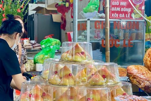 Mâm cúng Tam sên giá vài trăm nghìn đồng hút khách đặt hàng ngày vía Thần Tài