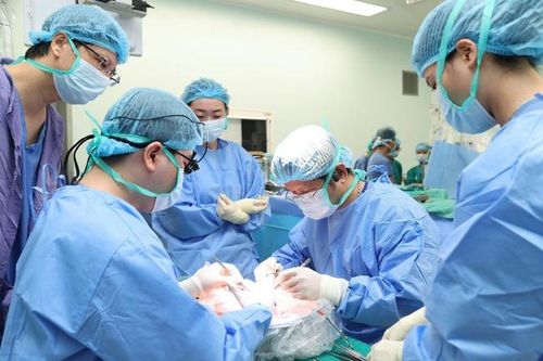 Hoàn thiện 'ba trụ cột' Y thuật – Quản lý – Y đức để nâng tầm hệ thống y tế