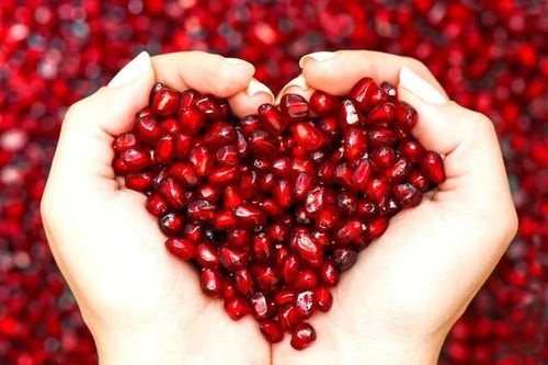5 lý do bất ngờ từ quả lựu giúp 'chuyện ấy' thăng hoa