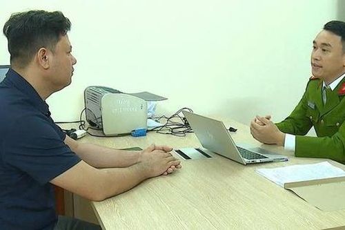 Khởi tố người đàn ông điều thêm ô tô chặn xe ngày mùng 2 Tết