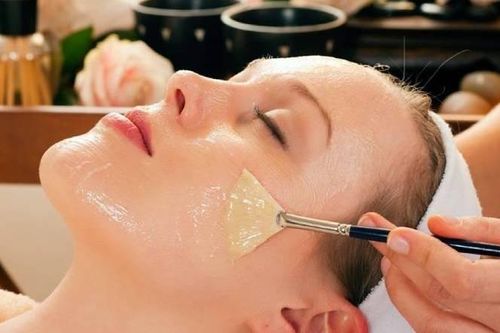 Bí quyết 'trẻ hóa tức thì' với mặt nạ lòng trắng trứng và nước cốt chanh
