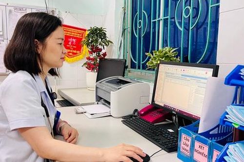 Nữ bác sĩ 20 năm viết tiếp hành trình còn dang dở của người ba