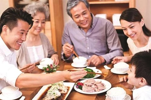 Phát động cuộc thi viết 'Bữa cơm gia đình ấm áp yêu thương'