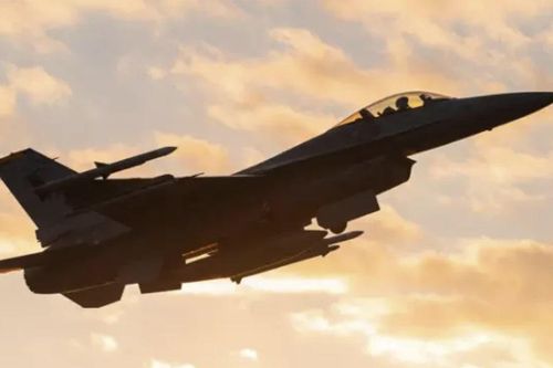 Tiêm kích F-16C Hàn Quốc lao xuống núi, phi công thoát hiểm trong gang tấc
