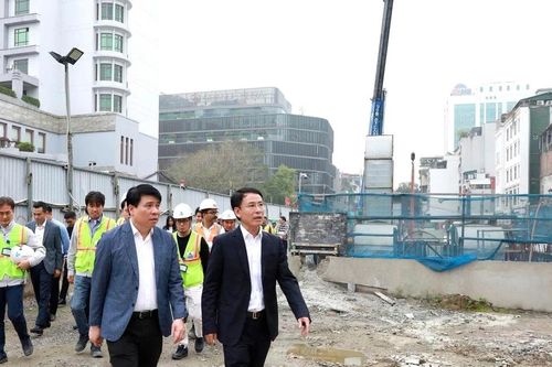 Đẩy nhanh tiến độ đoạn ngầm tuyến Nhổn - ga Hà Nội, thi công xong đến đâu gỡ rào chắn đến đó