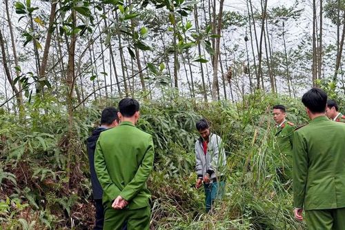 Đối tượng xịt hơi cay, dùng dao tấn công người phụ nữ trong đêm tối