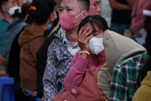 Bệnh viện ở TP.HCM xin lỗi vì để bệnh nhân chờ hàng giờ mới phát thuốc