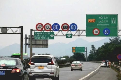 Hà Nội điều chỉnh tổ chức giao thông tại nút giao Quốc lộ 2-lối ra cao tốc Nội Bài-Lào Cai