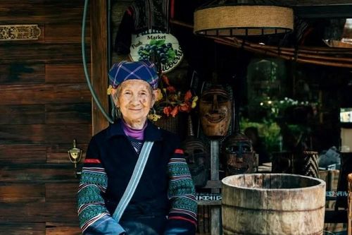 Gặp cụ Rua trên đỉnh Tả Phìn