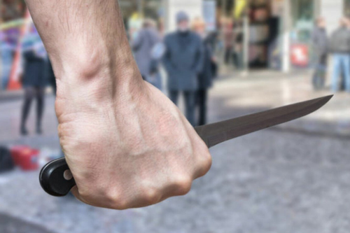 Pháp luật và cuộc sống: Đừng sử dụng dao sắc, nhọn như 'vũ khí nóng'
