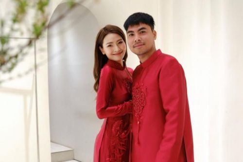 Cầu thủ Đức Huy tổ chức lễ ăn hỏi với MC Huyền Trang