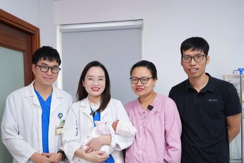 Không tinh trùng vẫn có con ruột nhờ thụ tinh ống nghiệm