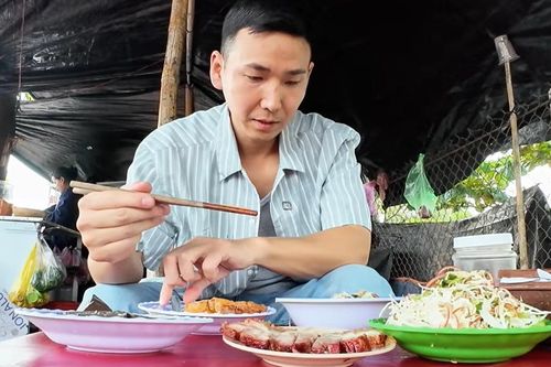 Khách Nhật thử đặc sản 'kén người ăn' ở Vĩnh Long, bất ngờ với mức giá