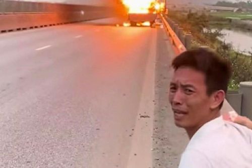Vụ tài xế bật khóc vì ô tô chở nhiều xe máy bốc cháy: 'Tiền đền bù là gánh nặng lớn'