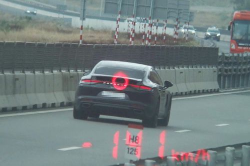 Xử phạt chủ xe Porsche chạy 141 km/h trên cao tốc Cam Lâm - Vĩnh Hảo