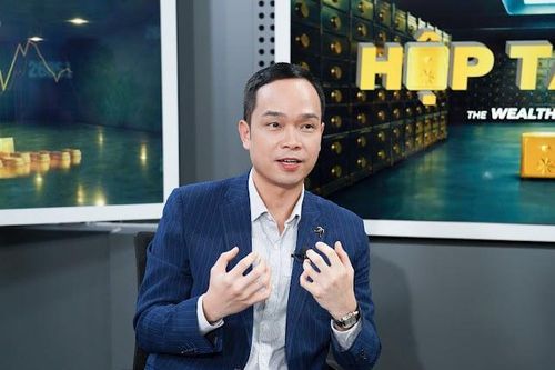 'Thế hệ bánh mì kẹp' trẻ hóa: 30 tuổi đã gánh 3 vai, xoay xở tài chính ra sao?