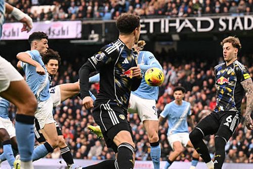 Man City đối mặt cạm bẫy Elland Road: Thử thách cực đại từ Leeds United