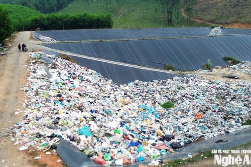 Cần sớm có giải pháp xử lý rác thải ở xã Quế Phong