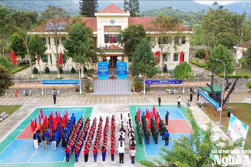 Ấm áp Chương trình 'Xuân biên cương - Thắm tình quân dân'
