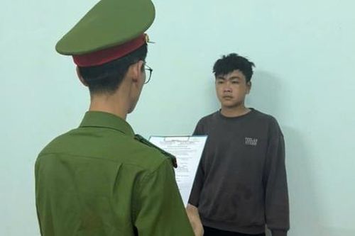 Đột nhập nhà dân trộm vàng để 'nuôi' cá cược online, đối tượng bị bắt tạm giam