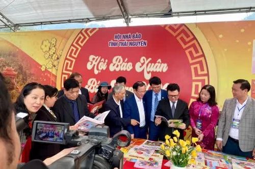 Thái Nguyên: Dấu ấn lễ hội Lồng Tồng Ba Bể và hội báo Xuân Bính Ngọ 2026