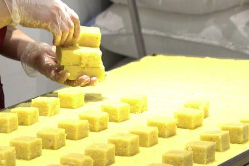 Giữ gìn hương vị bánh phu thê xứ Kinh Bắc