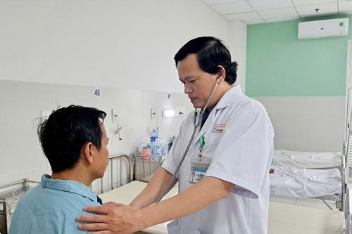 Hết lòng vì bệnh nhân