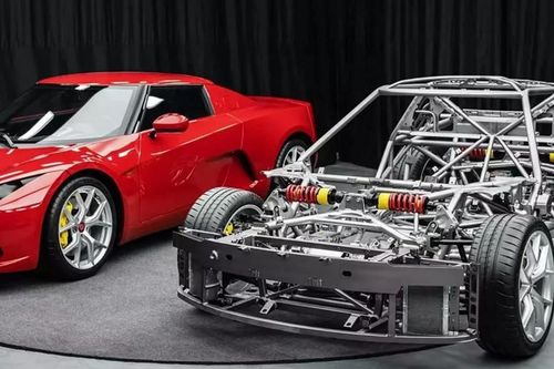 SC01: Siêu xe điện Trung Quốc sản xuất tại Ý có trọng lượng nhẹ hơn Porsche