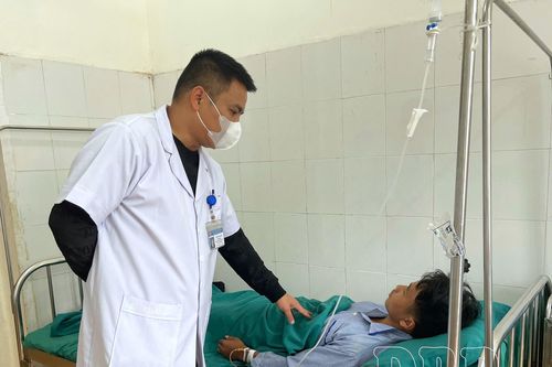 Nặng lòng với người bệnh