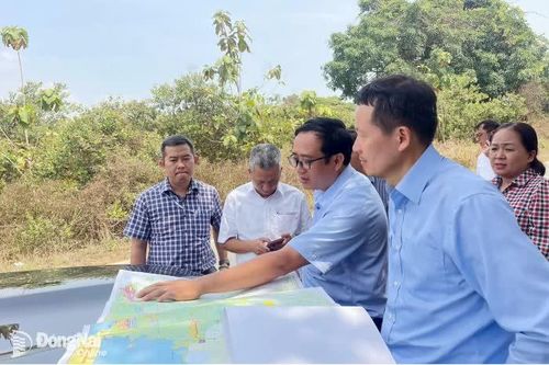 Bí thư Tỉnh ủy Vũ Hồng Văn khảo sát thực tế 2 xã La Ngà và Định Quán