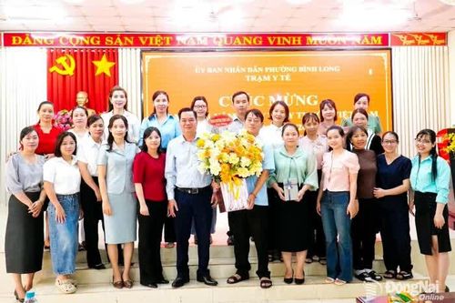 Đồng Nai: Thăm, chúc mừng các đơn vị y tế nhân Ngày Thầy thuốc Việt Nam 27-2