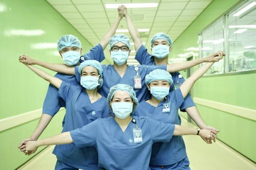 Tri ân người thầy thuốc bằng sự thấu hiểu và niềm tin