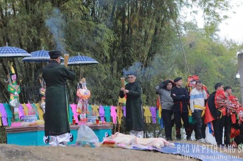 Gìn giữ bản sắc Lồng thồng Bủng Kham