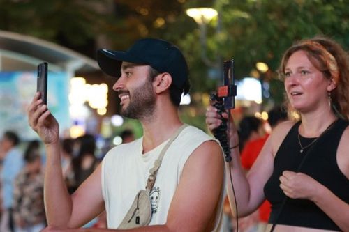 Việt Nam qua góc nhìn du khách Australia: 10 nét văn hóa bản địa gây bất ngờ