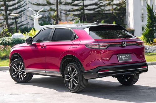 Honda HR-V e:HEV RS có giá mới, giảm 31 triệu đồng