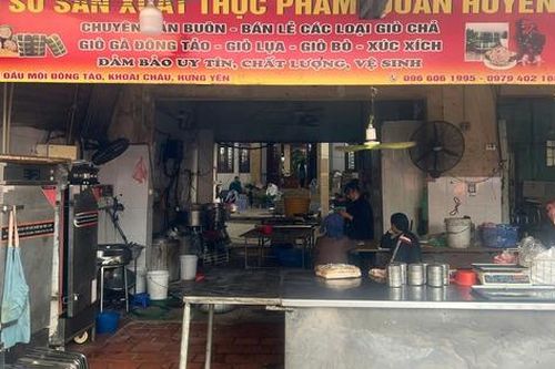Khởi tố cơ sở sản xuất giò chả dùng hàn the, thu giữ hàng tấn thực phẩm vi phạm