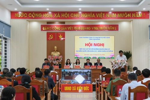 Ứng cử viên ĐBQH Khóa XVI tiếp xúc cử tri phía Tây tỉnh Lâm Đồng