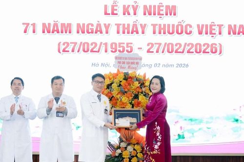 Phó Chủ tịch Quốc hội Nguyễn Thị Thanh thăm, chúc mừng Bệnh viện E và Viện Huyết học - Truyền máu Trung ương
