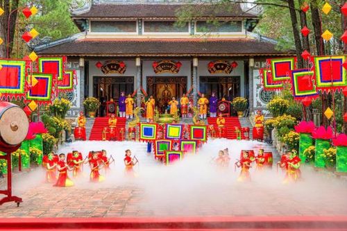 Gìn giữ nét đẹp văn hóa truyền thống ở vùng đất Cố đô Huế từ những lễ hội đầu Xuân