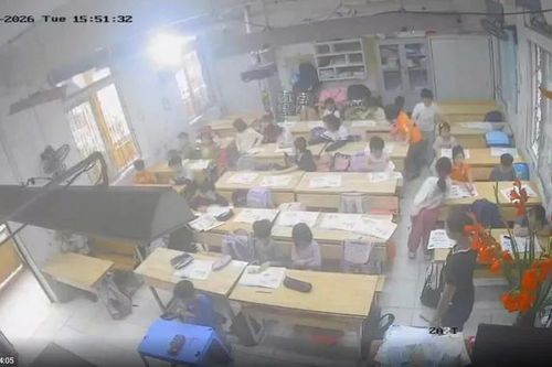 Vụ việc học sinh 'liếm đất' tại Trường tiểu học Trưng Nhị: Cô giáo tường trình ra sao?