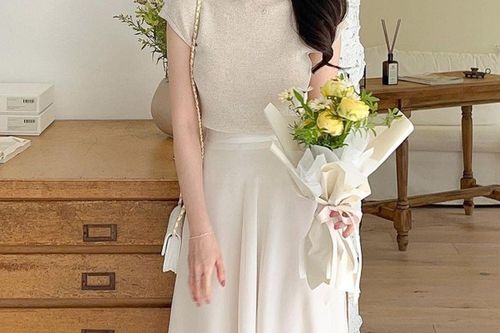 5 xu hướng chân váy công sở 2026: Đơn giản mà đẹp thanh lịch, chẳng trách các tín đồ thời trang thích đến thế