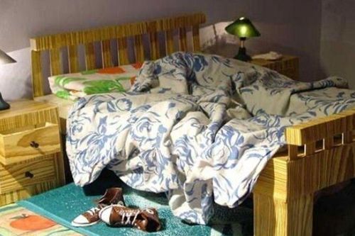 Người xưa dặn: 'Dưới gầm giường có 3 thứ, gia bại người tan', đây không phải mê tín