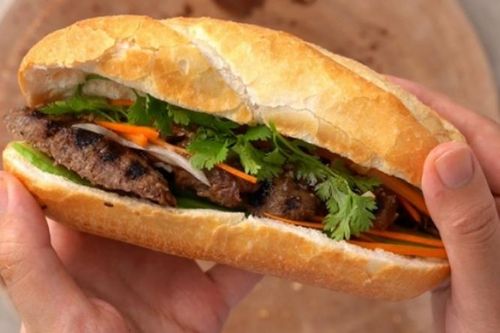 19 người nhập viện sau khi ăn bánh mì ở Đồng Tháp, Bộ Y tế vào cuộc